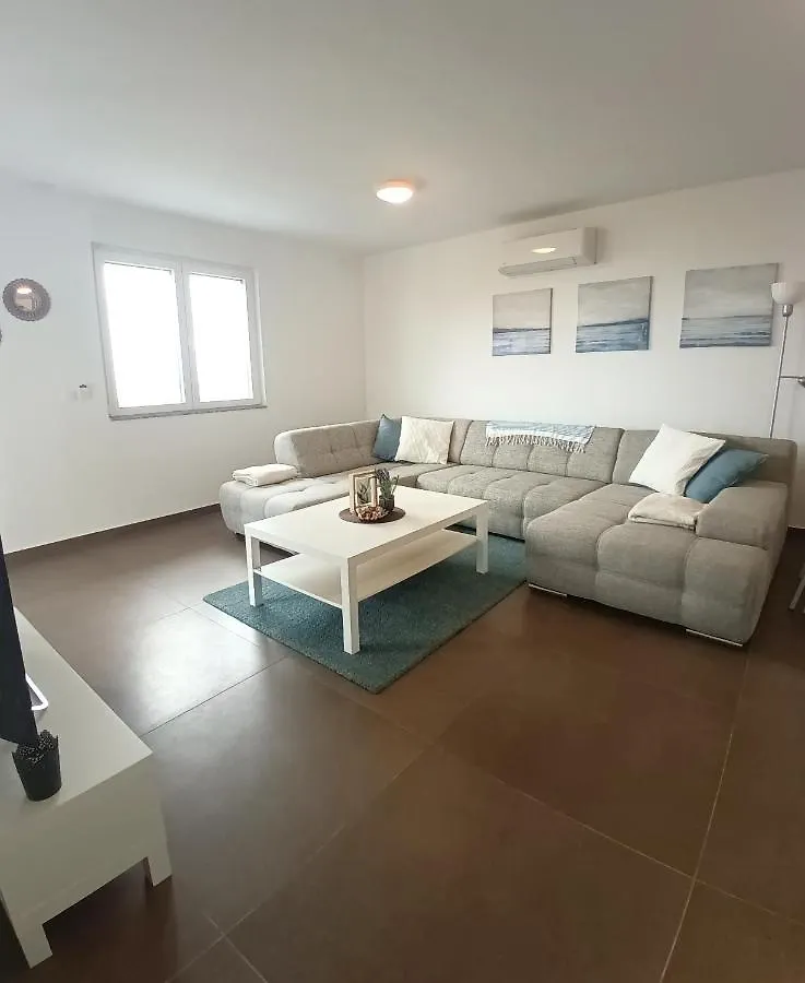 Searenity Pool Suite - Seafront Krmpote-Vodice 0*,
